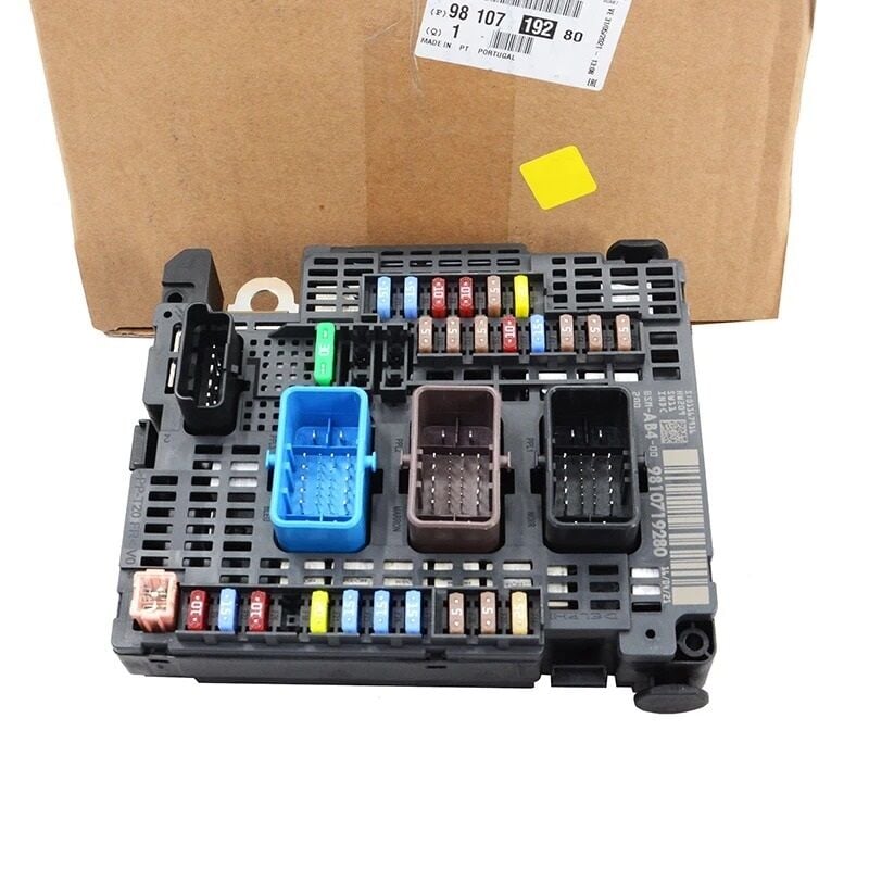DS5 Motor İçi Sigorta Kutusu PSA Orijinal 9810719280