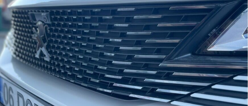Peugeot 3008 P84E Ön Panjur Izgarası Siyah Kromajlı Psa Orijinal 98368687XX