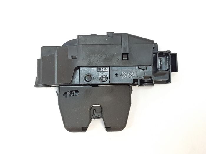 Peugeot Traveller Bagaj Kapak Kilidi GP.9804762080-FRCE